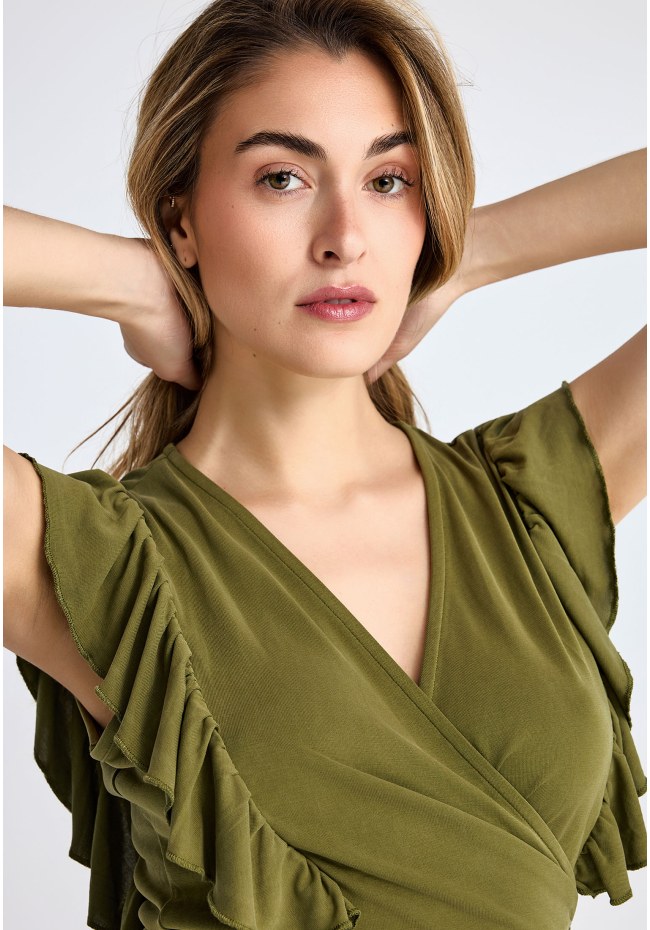 Women's single-color cropped top