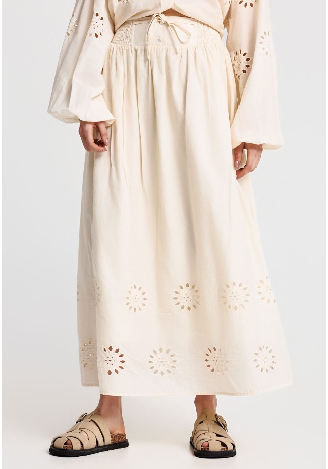 Maxi skirt with embroidery