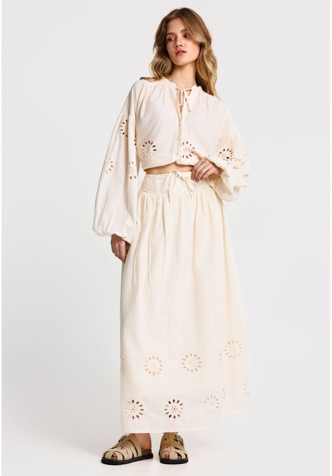Maxi skirt with embroidery