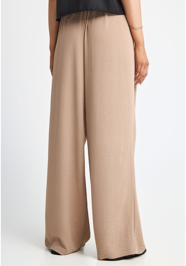 Γυναικεία παντελόνα relaxed fit