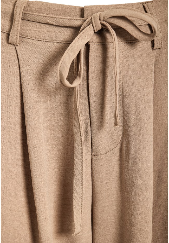 Γυναικεία παντελόνα relaxed fit