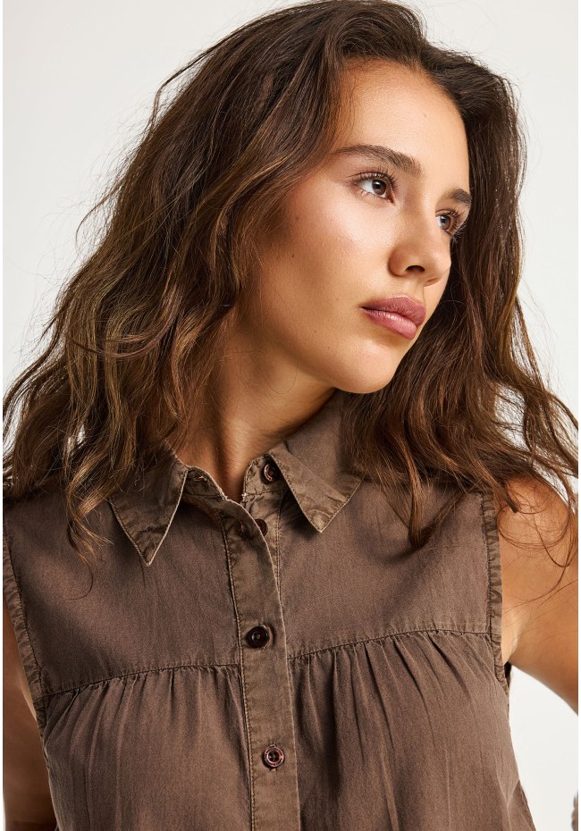Women's shirt with ruffles
