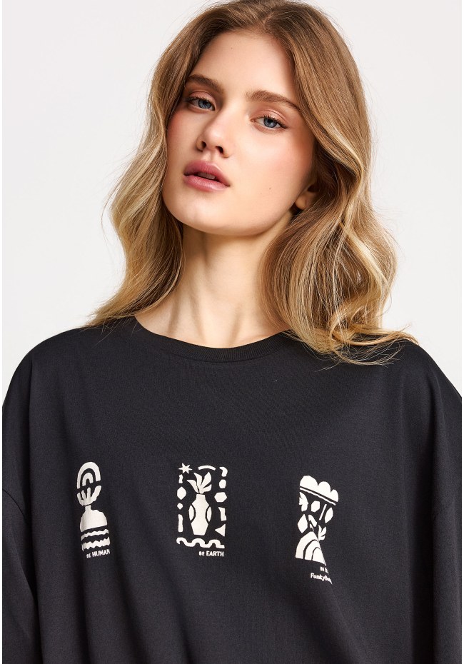 Γυναικείο relaxed t-shirt με τύπωμα στην πλάτη