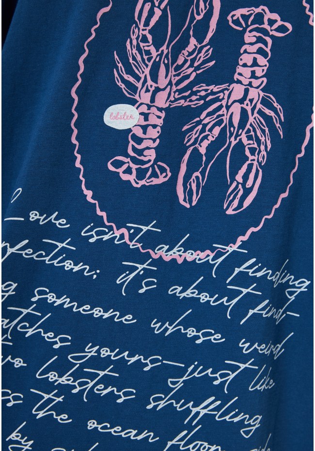 Women's relaxed t-shirt with print on the back- 100% cotton