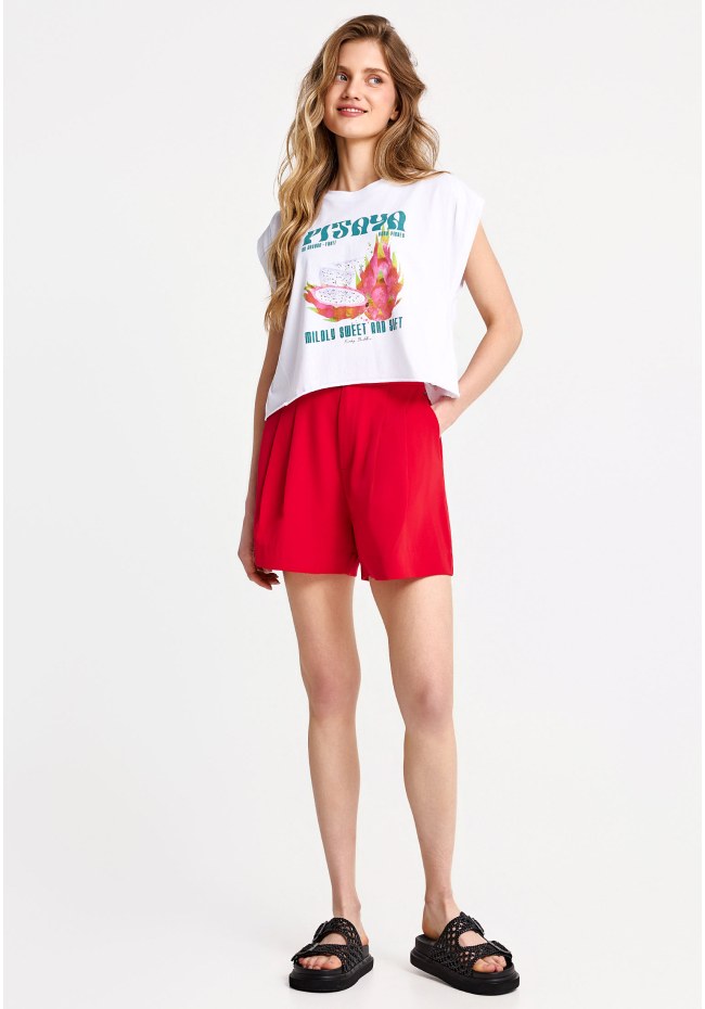 Women's sleeveless t-shirt made of organic cotton