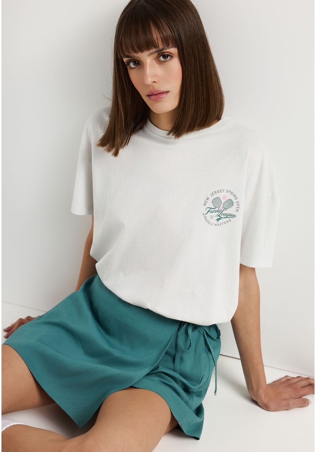 Γυναικείο βαμβακερό t-shirt με τύπωμα στην πλάτη