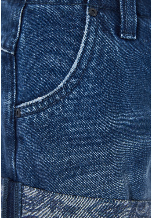 Women's denim shorts with turn-up hem