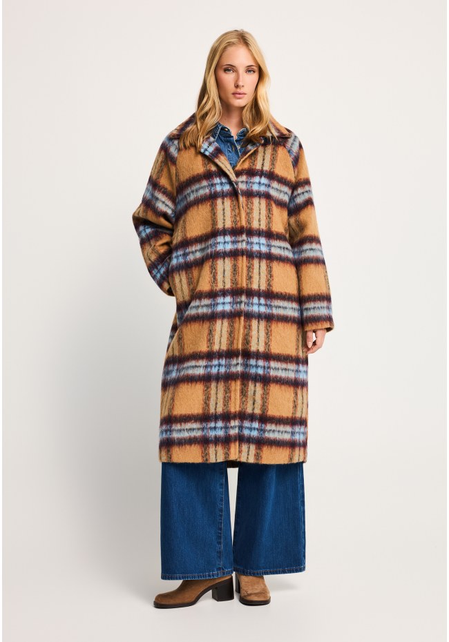 Γυναικείο oversized μακρύ καρό παλτό με χνουδωτή υφή