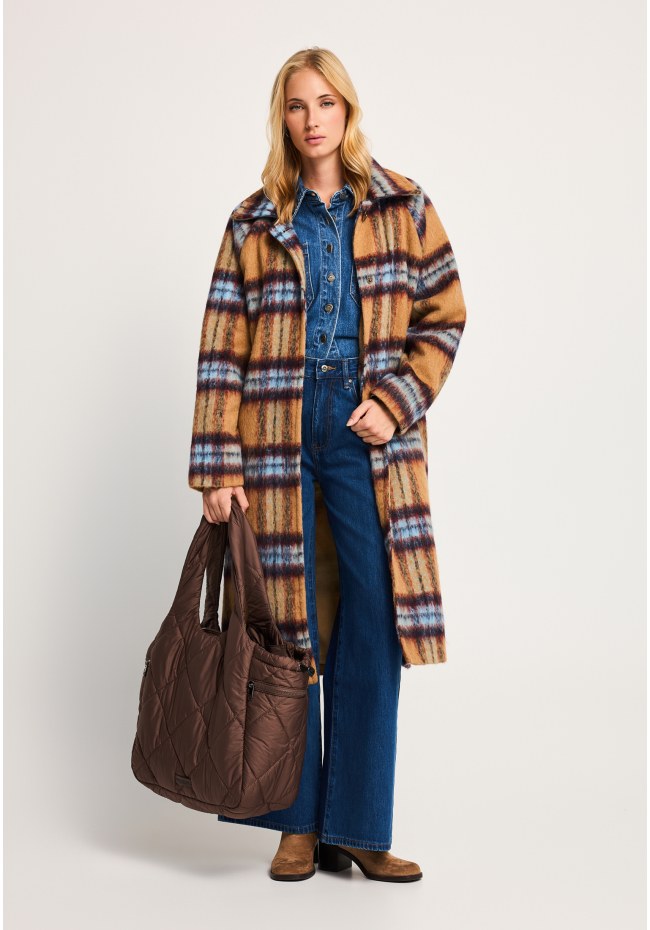 Γυναικείο oversized μακρύ καρό παλτό με χνουδωτή υφή