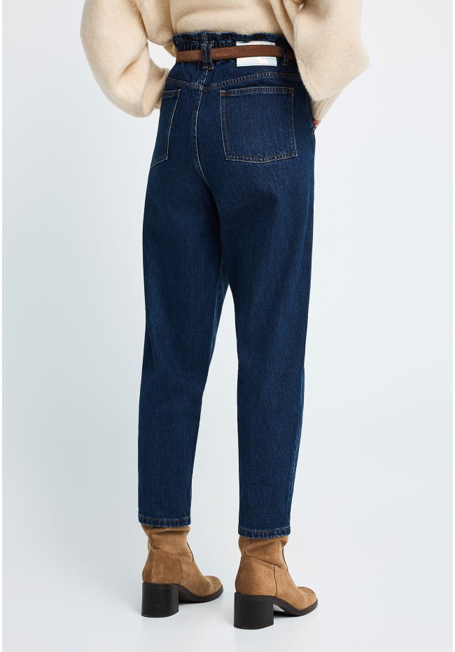 Women's baggy fit jeans with paperbag waist
