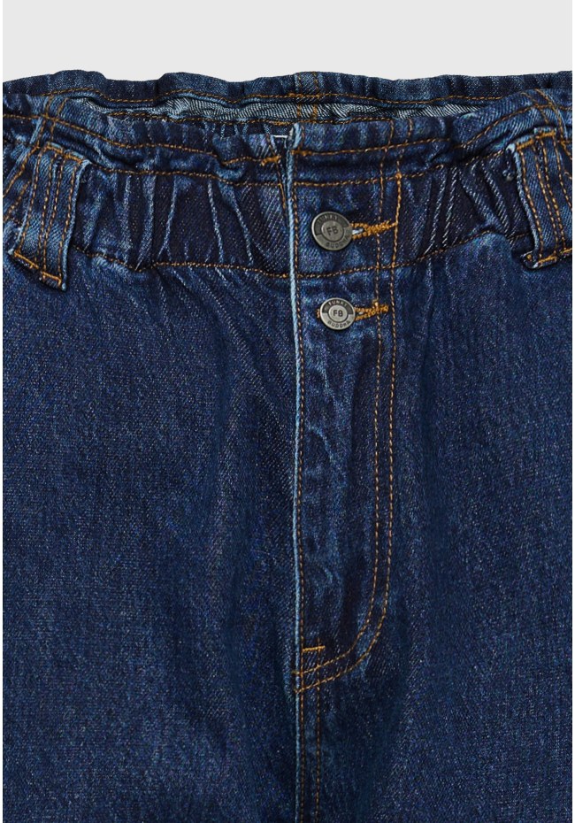 Women's baggy fit jeans with paperbag waist