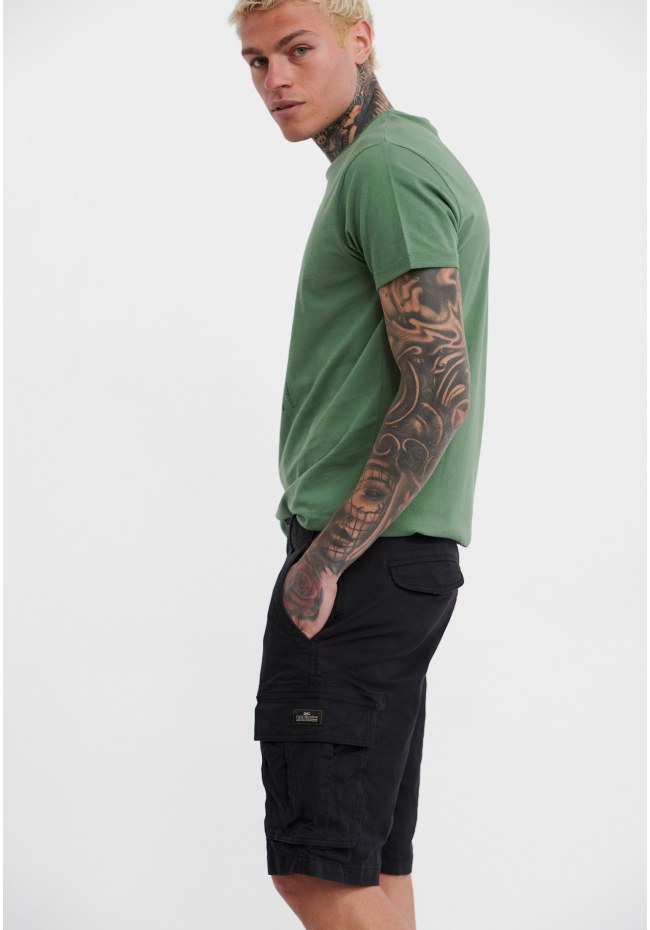 Essential cargo βερμούδα