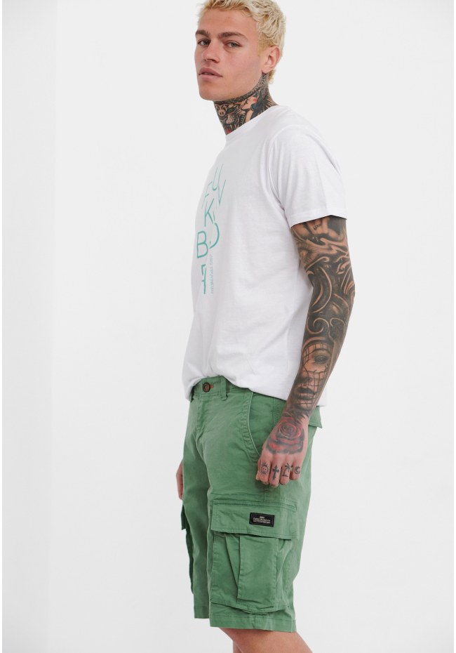 Essential cargo βερμούδα