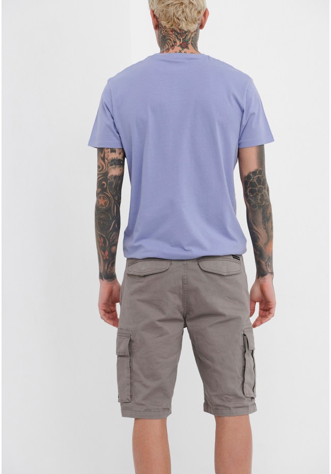 Essential cargo βερμούδα