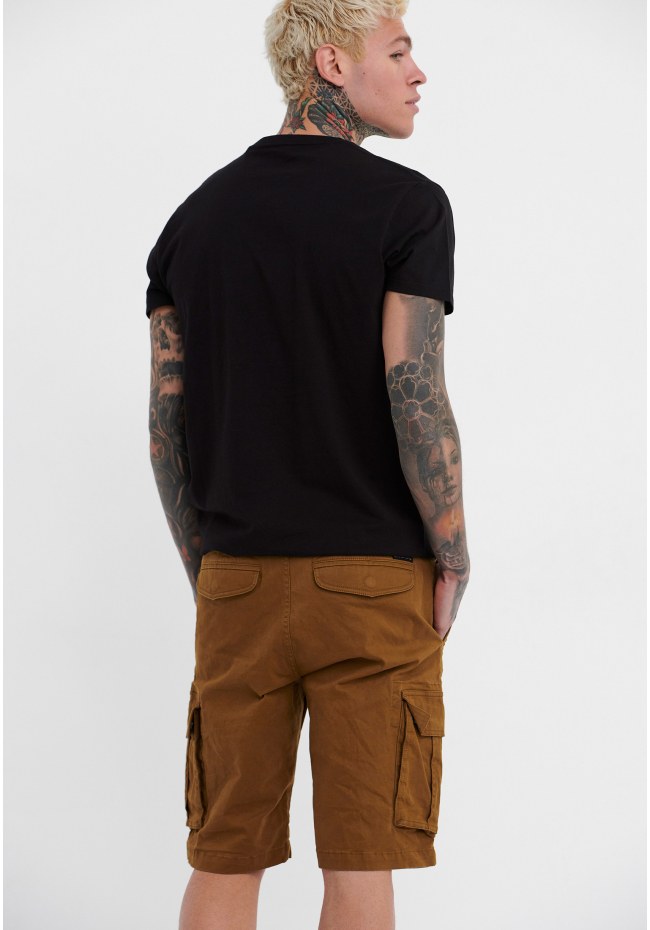 Essential cargo βερμούδα