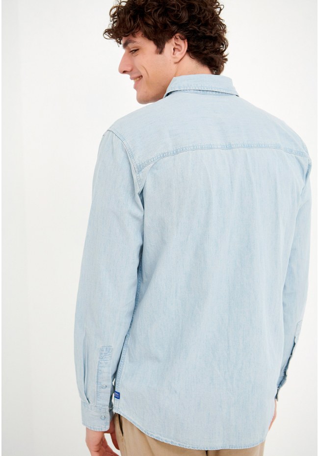 Denim shirt with front pockets