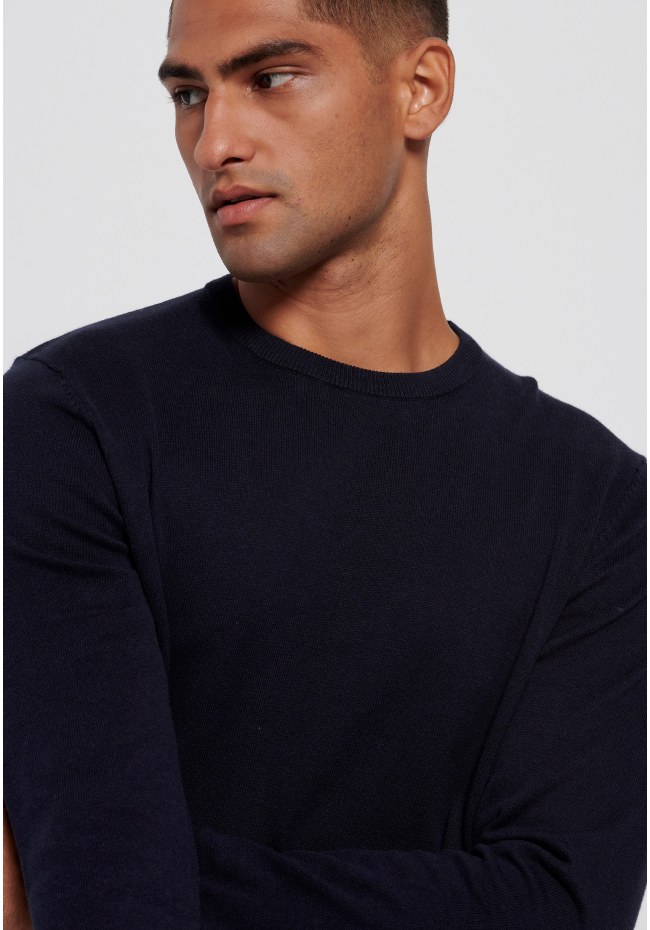 Essential crew neck sweater
