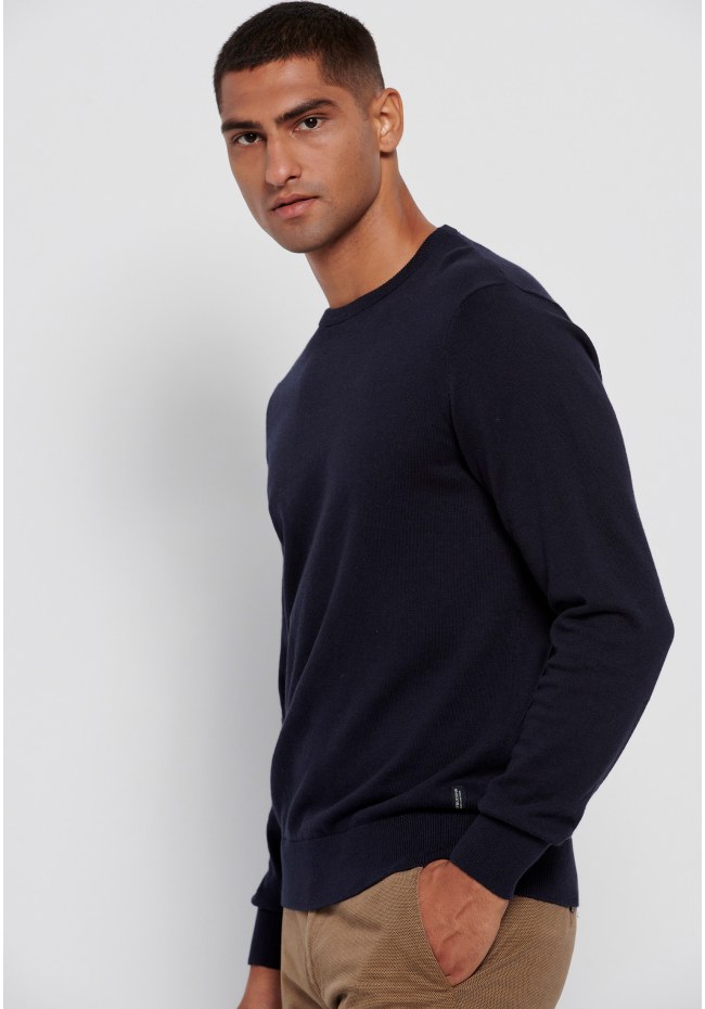 Essential crew neck sweater
