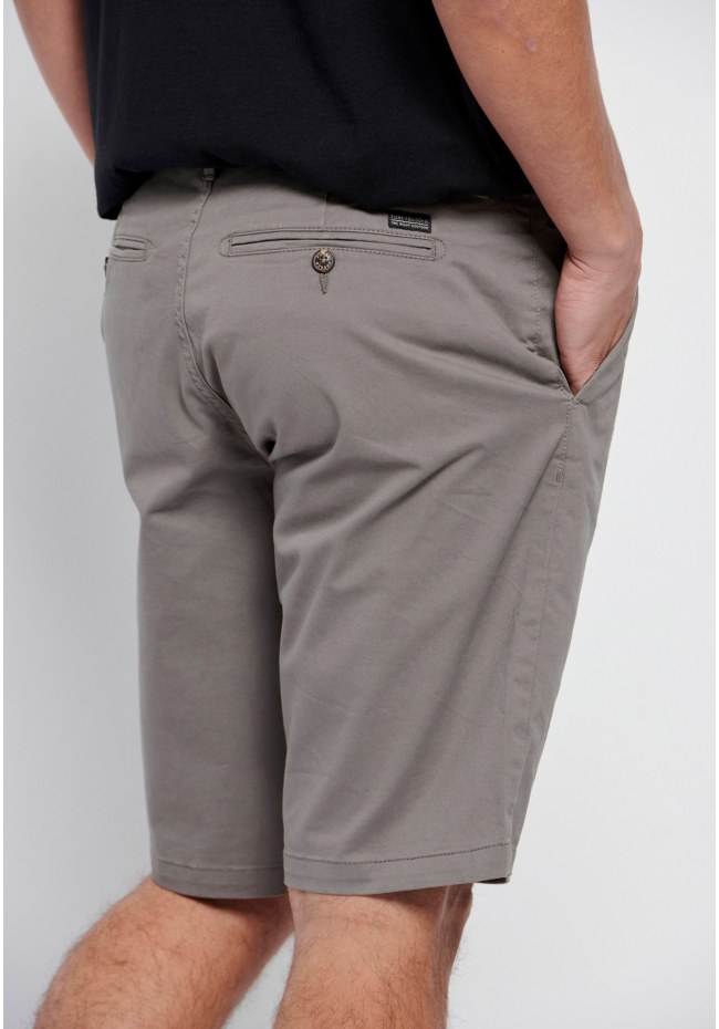 Essential chino shorts