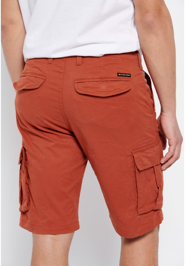 Essential cargo βερμούδα