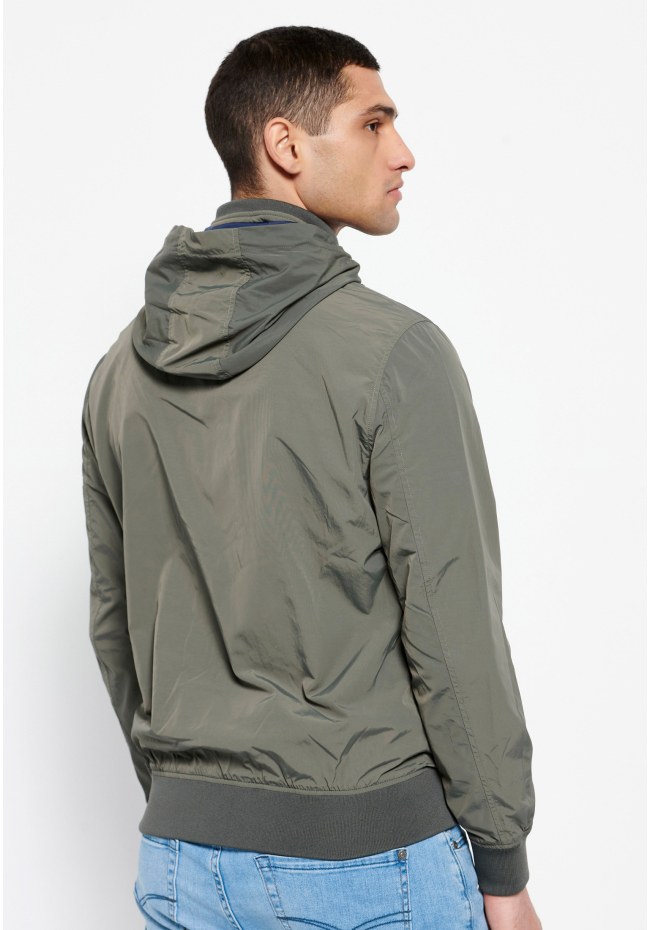 Lightweight jacket with detachable hood