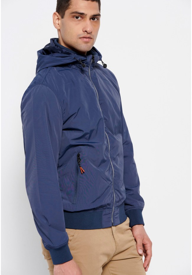 Lightweight jacket with detachable hood