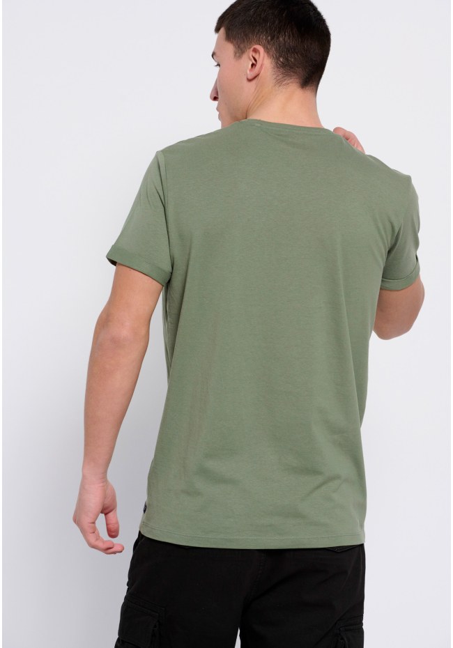 T-shirt with chest pocket