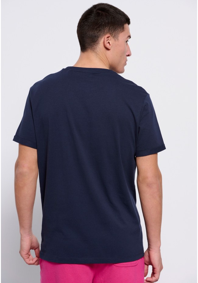 T-shirt with chest pocket