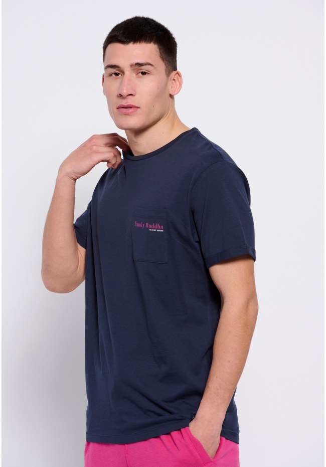 T-shirt with chest pocket