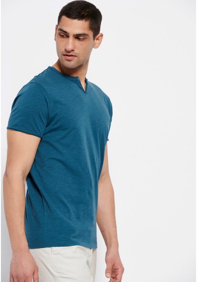 Essential henley neck t-shirt