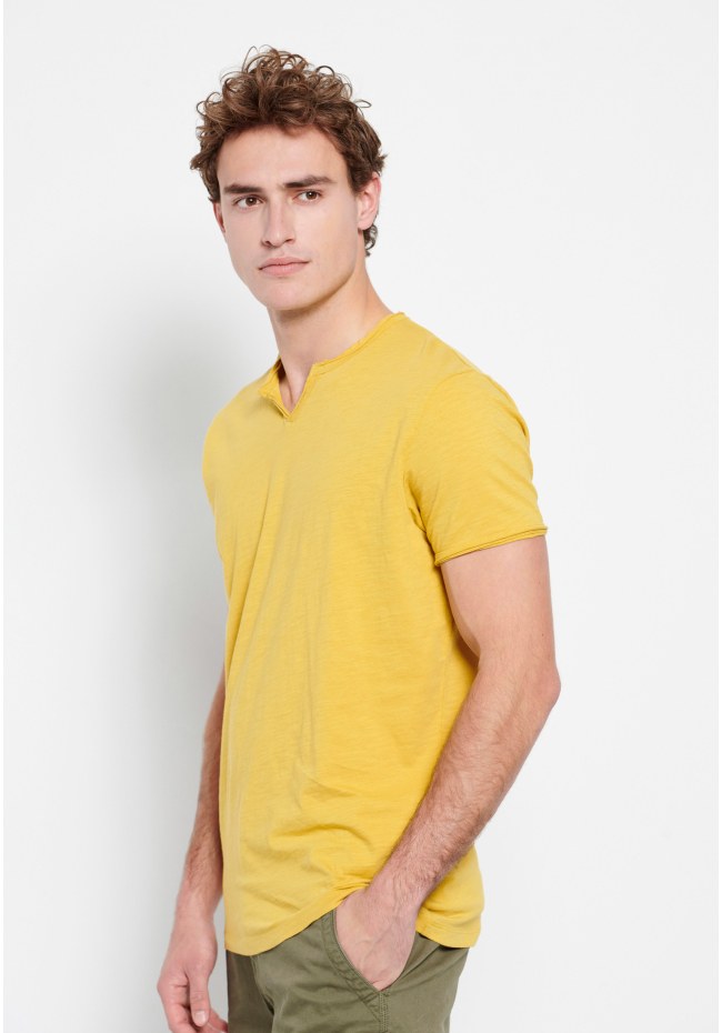 Essential henley neck t-shirt
