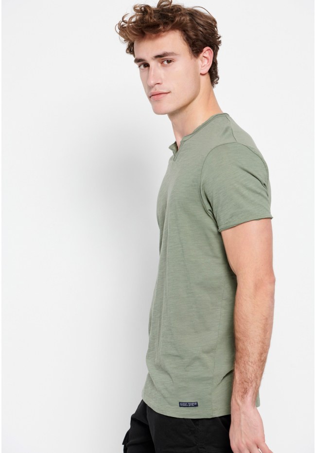 Essential t-shirt με λαιμό henley