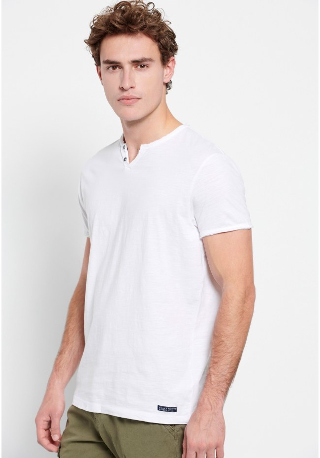 Essential t-shirt με λαιμό henley