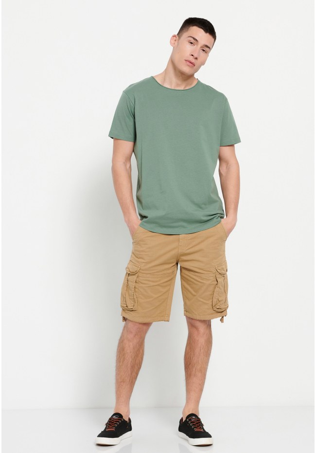 Loose fit t-shirt με raw cut λαιμόκοψη