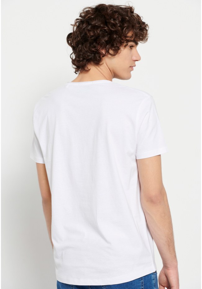 Loose fit raw cut neck t-shirt