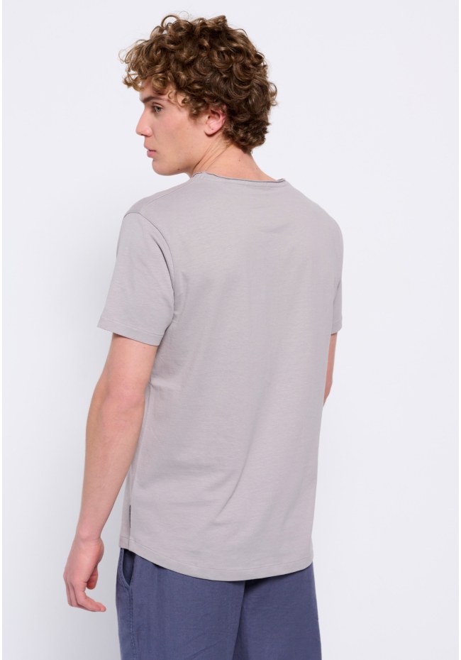 Loose fit t-shirt με raw cut λαιμόκοψη