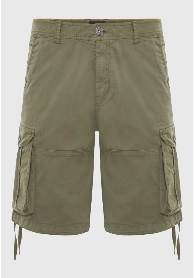 Garment dyed cargo shorts
