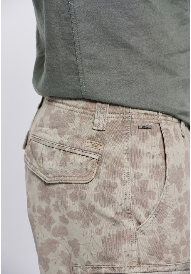 All over printed cargo shorts