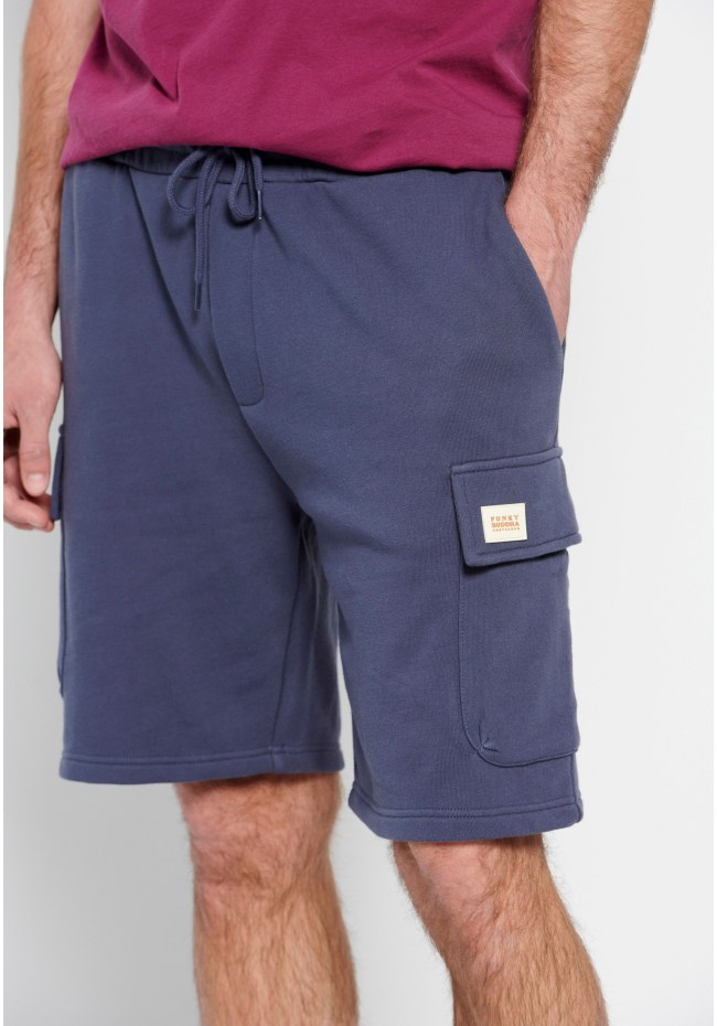 Jogger shorts with cargo pockets