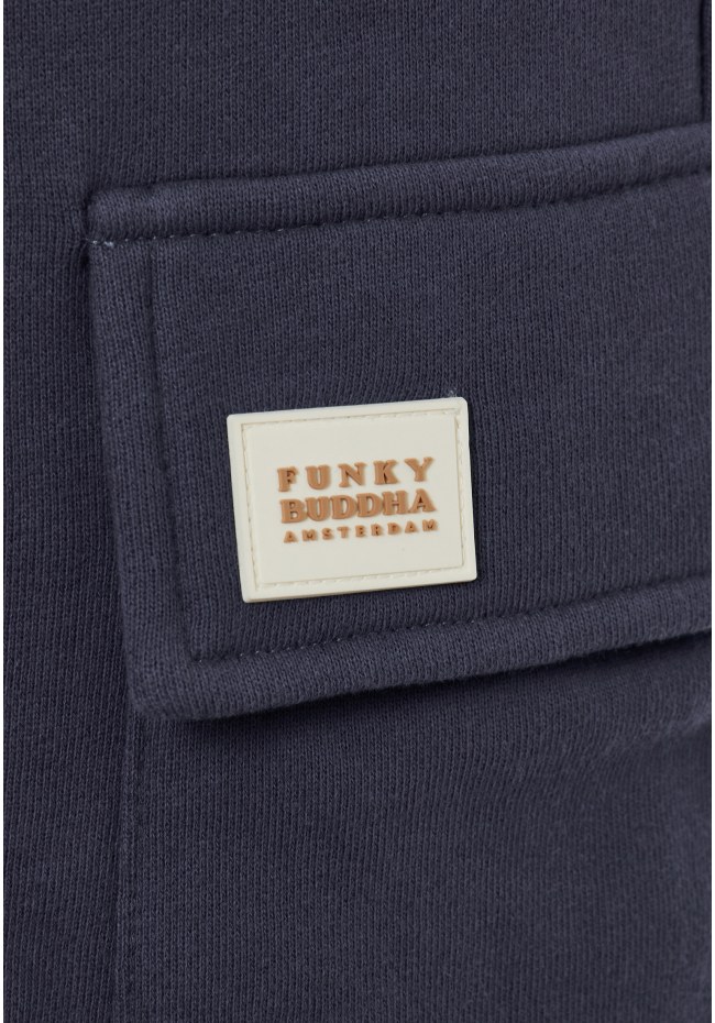 Jogger shorts with cargo pockets