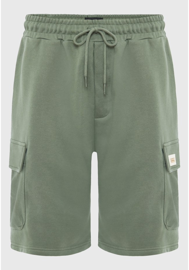 Jogger shorts with cargo pockets