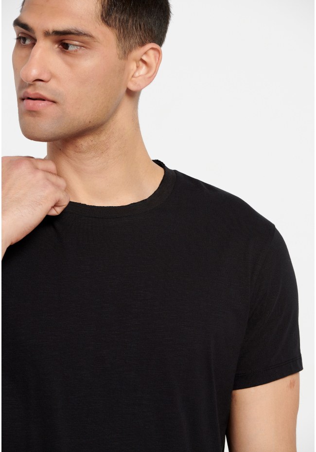 Loose fite crew neck t-shirt