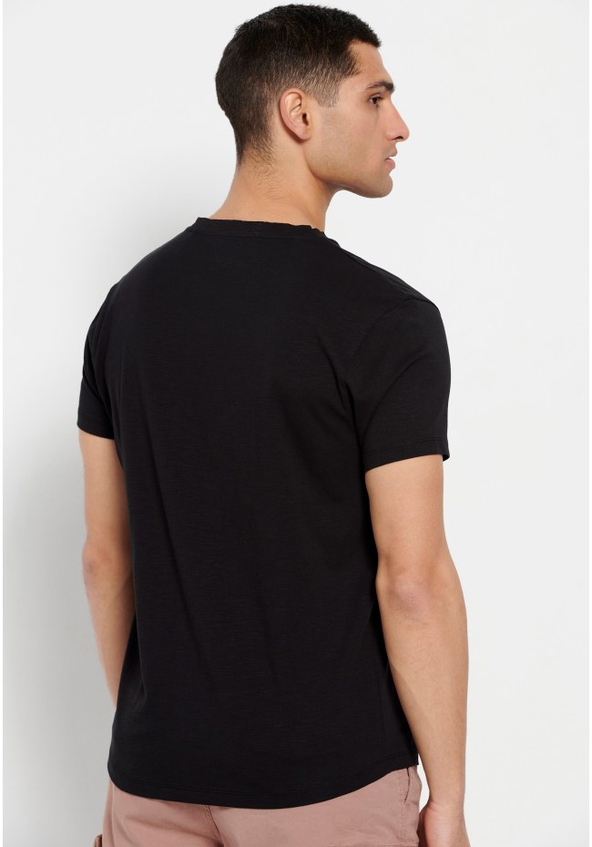 Loose fite crew neck t-shirt