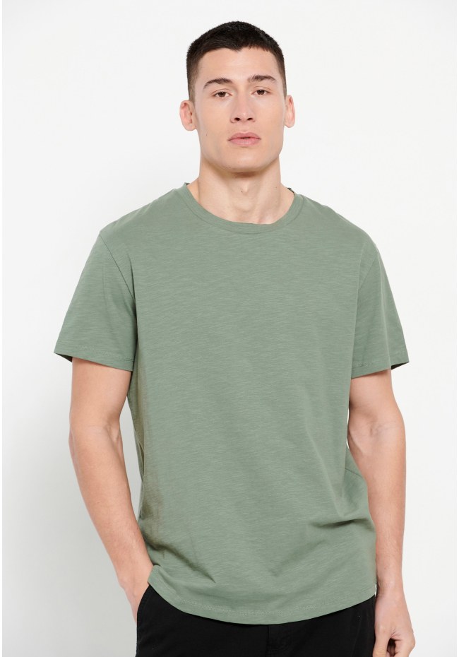 Loose fite crew neck t-shirt