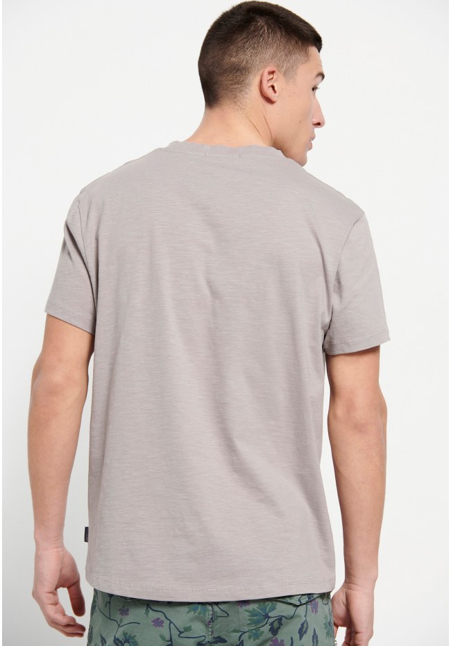 Loose fite crew neck t-shirt