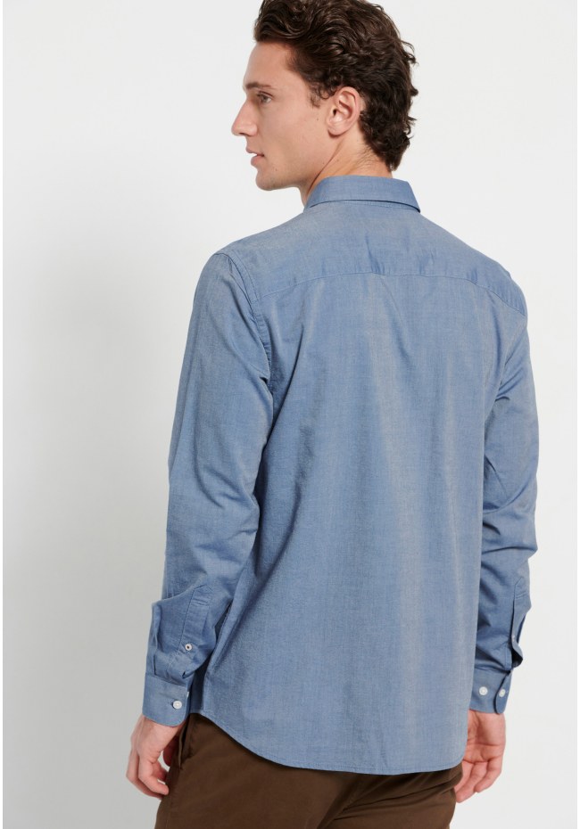 Essential shirt with embroidered logo