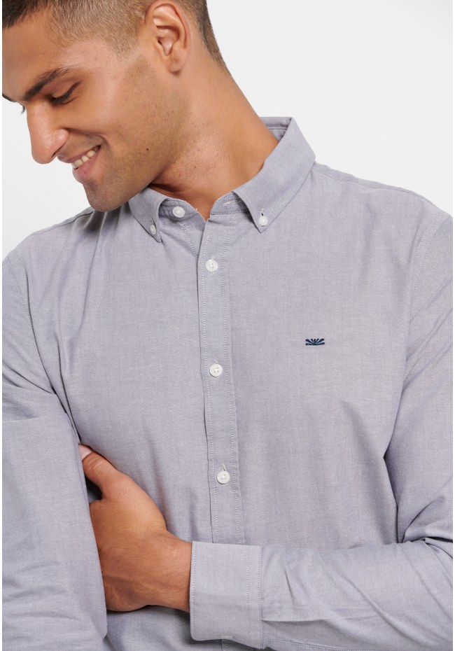 Essential shirt with embroidered logo
