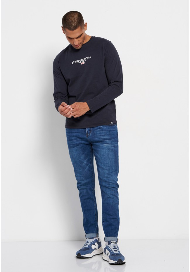 Longsleeve t-shirt with chest print