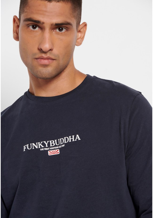 Longsleeve t-shirt with chest print