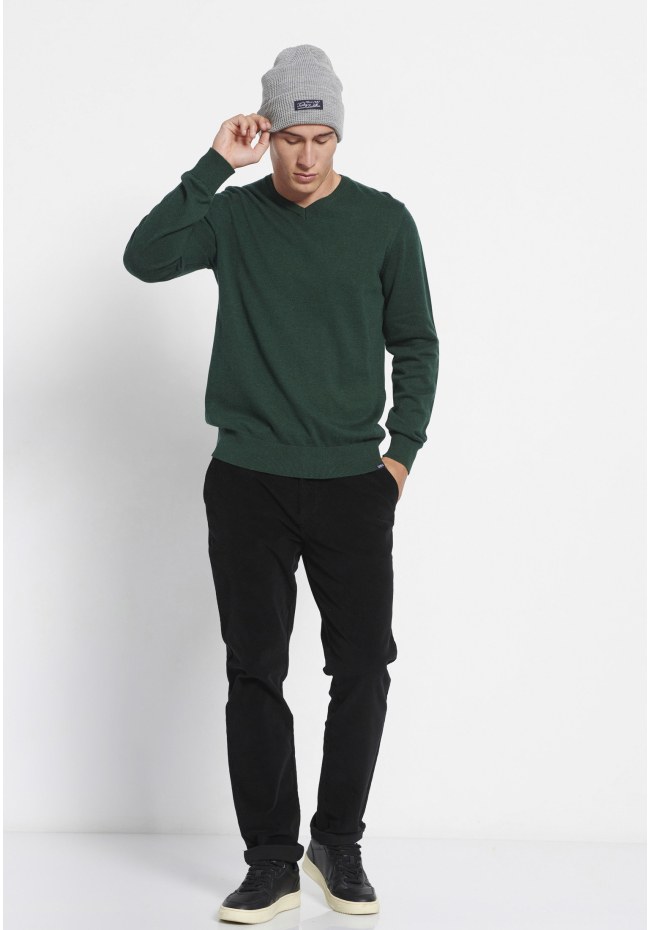 Essential V-neck sweater